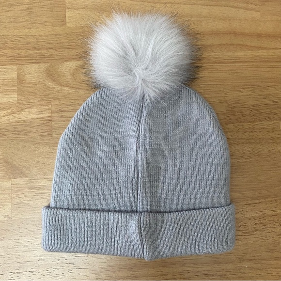 GARAGE - Grey Pom Pom Beanie - Picture 3 of 3